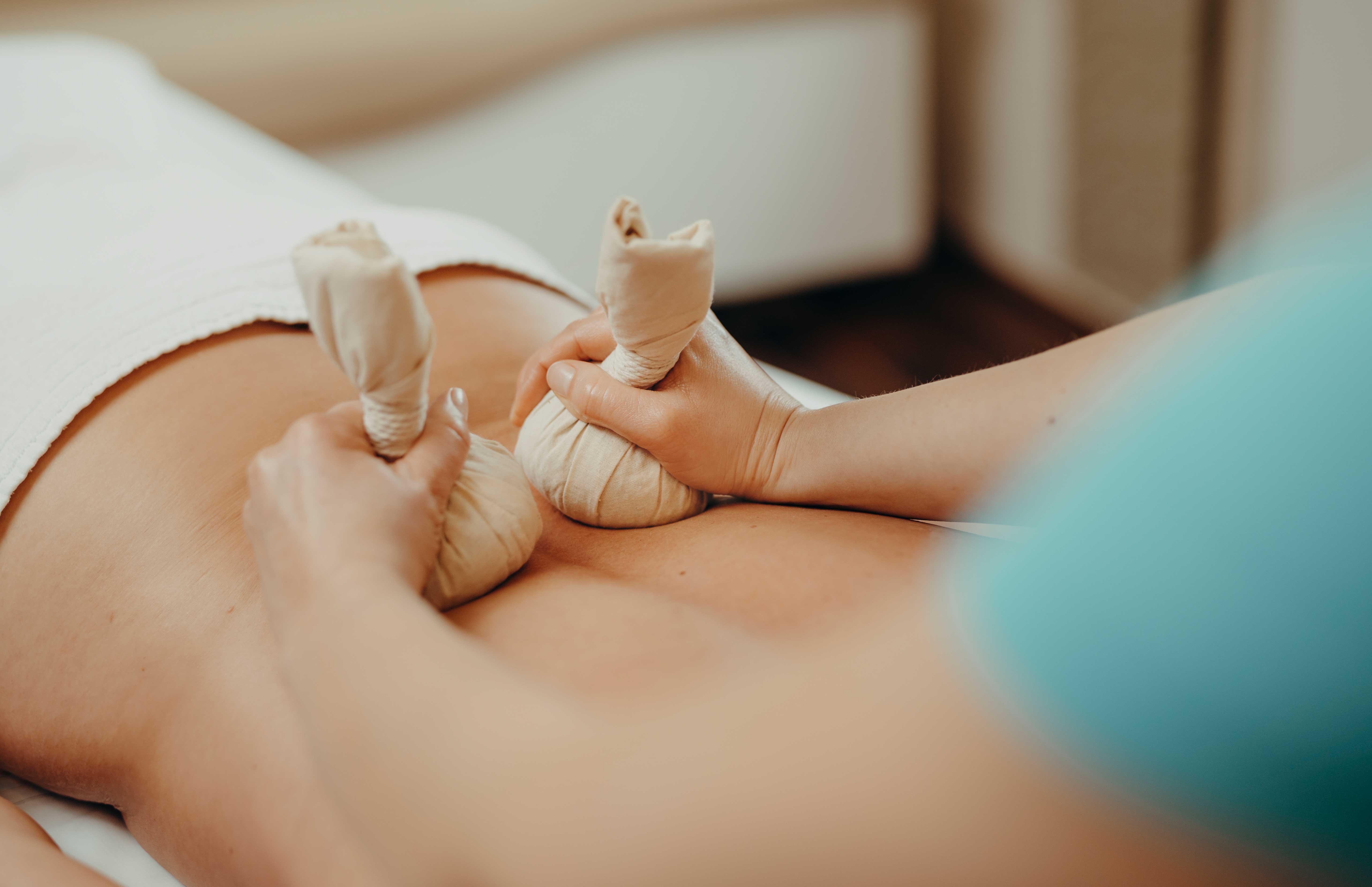 Kräuterstempel-Behandlung